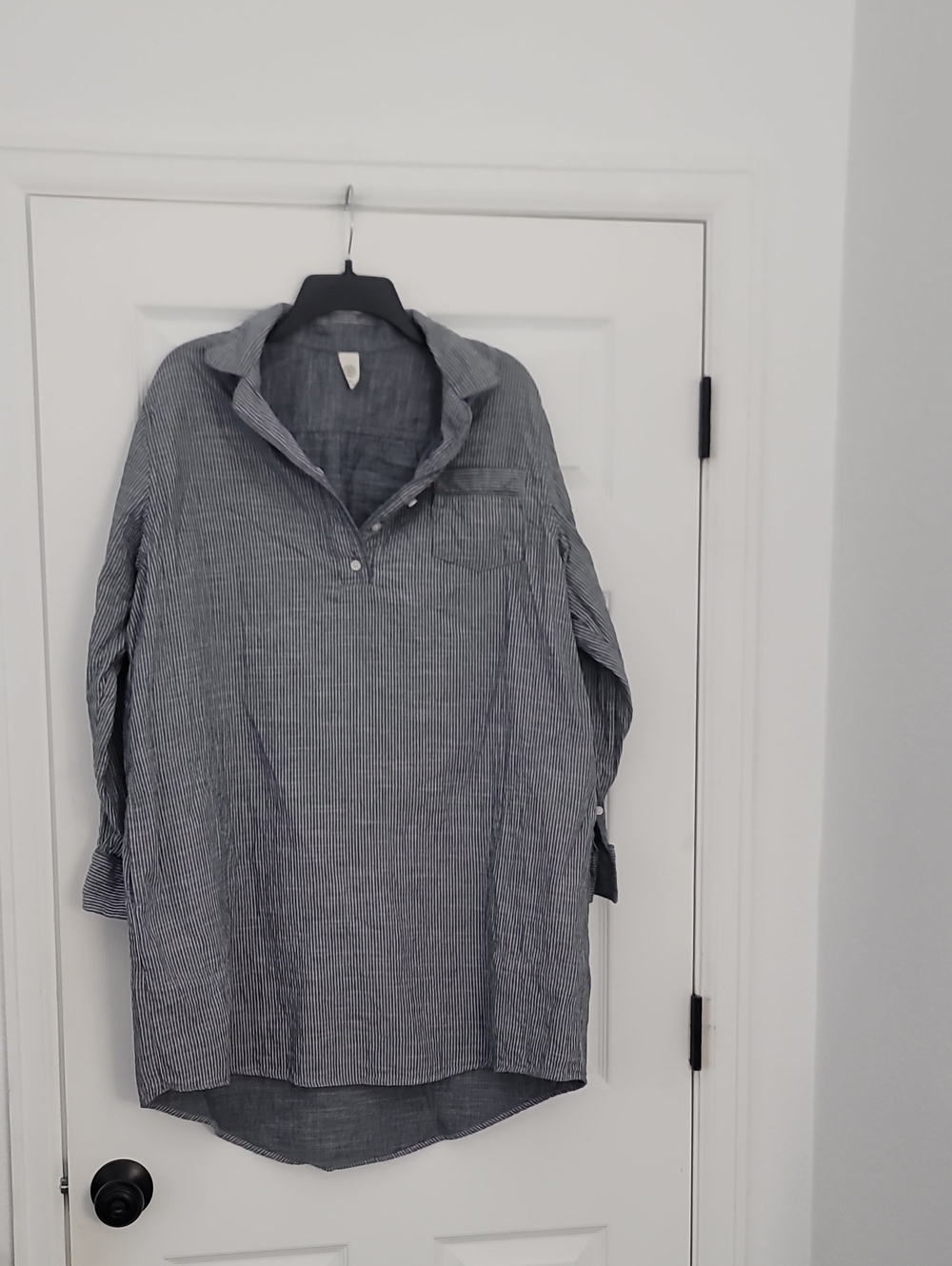 Levi Strauss Navy & White Striped Casual Button-Down Longshirt